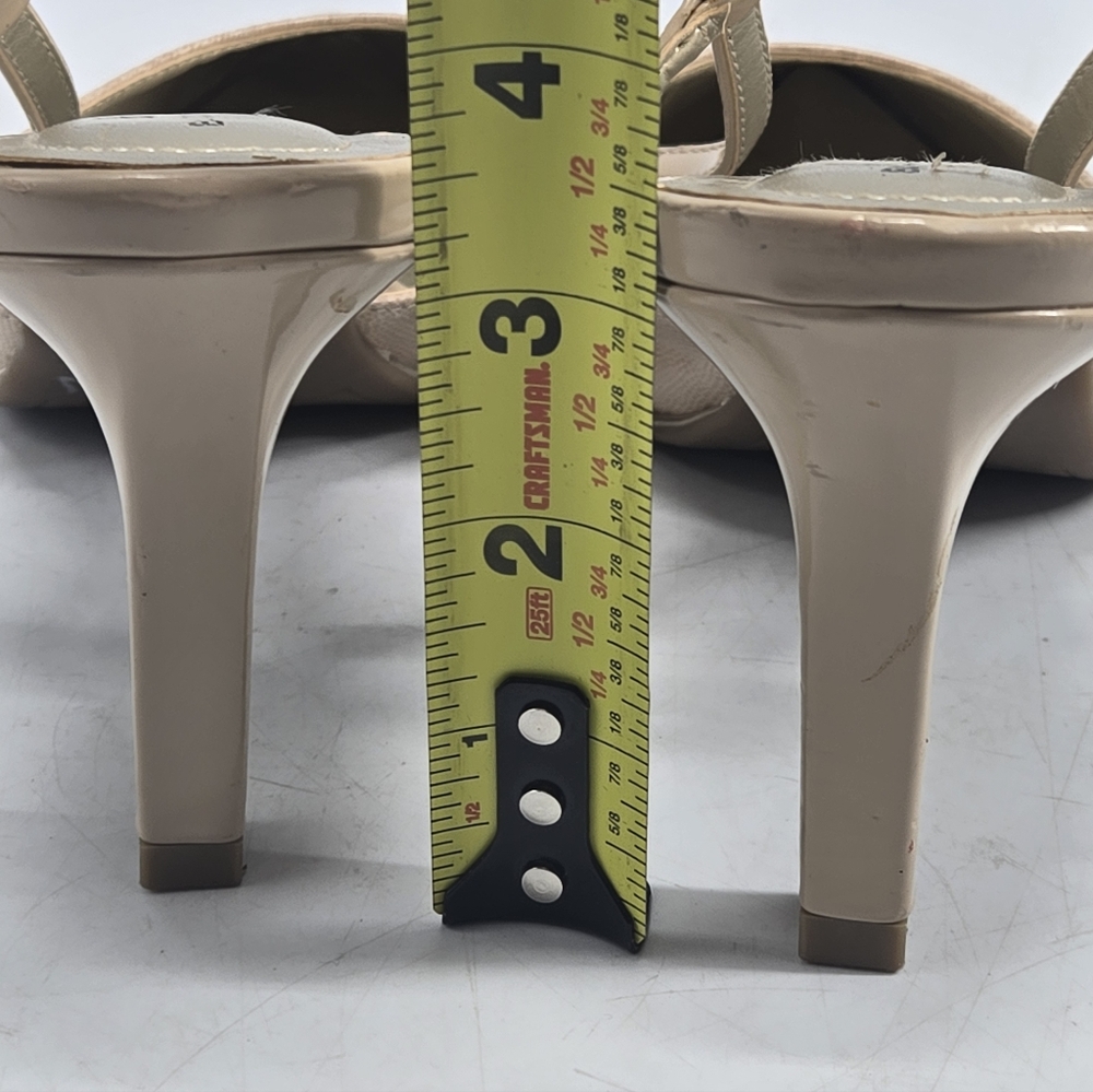 Bandolino Cream Heels 7.5 - Picture 7 of 9